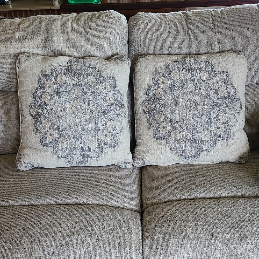 Throw Pillows